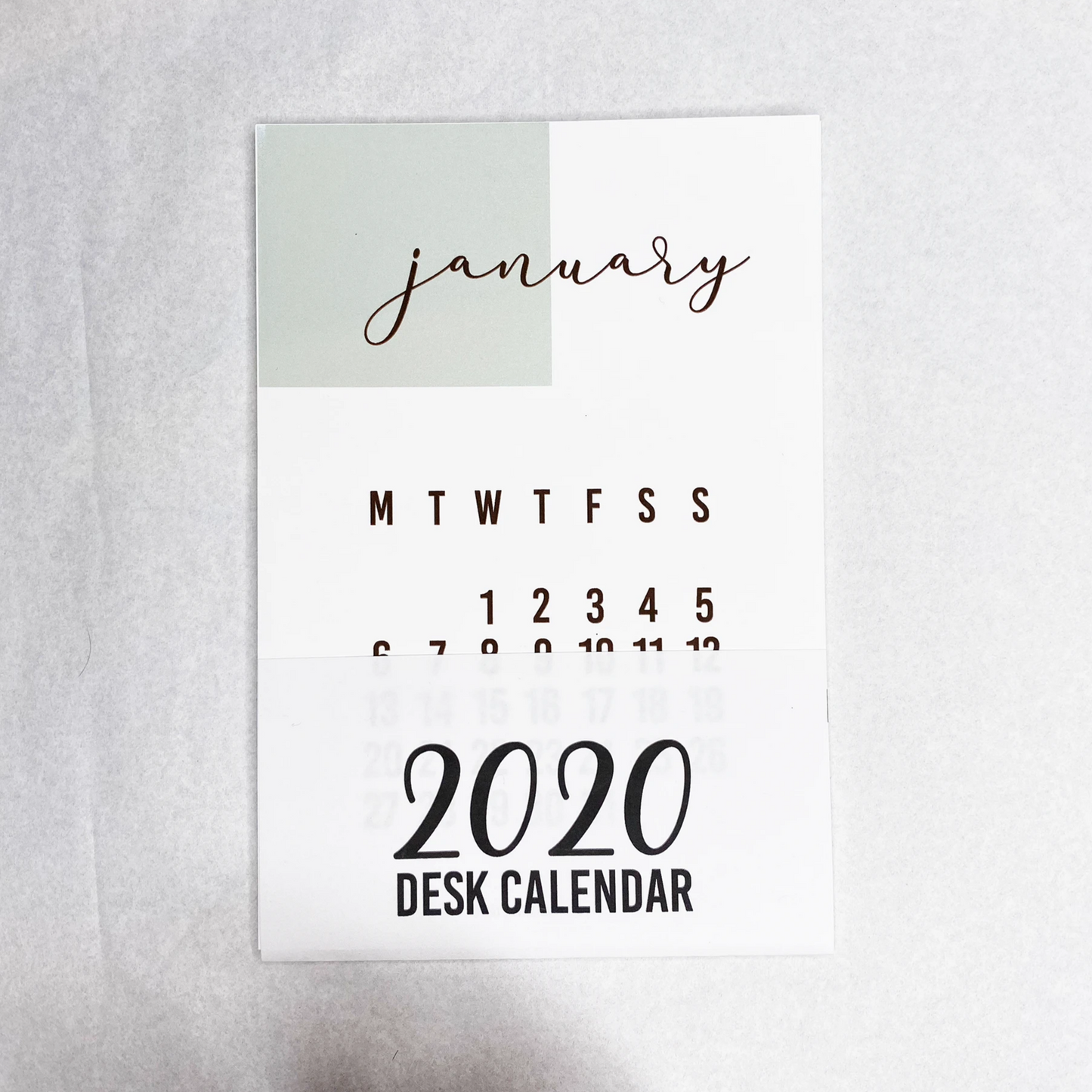 minimal 2020 desk calendar